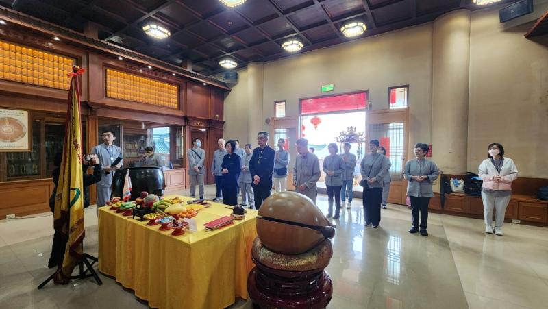 Line_Album_20240425恭送宗旗、合家歡參訪_240426_50